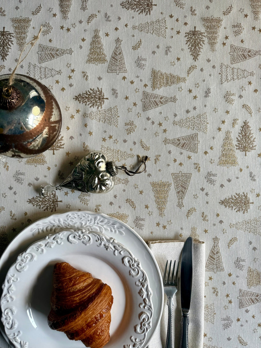 Runde Tischdecke – Golden Forest – Detailansicht 2