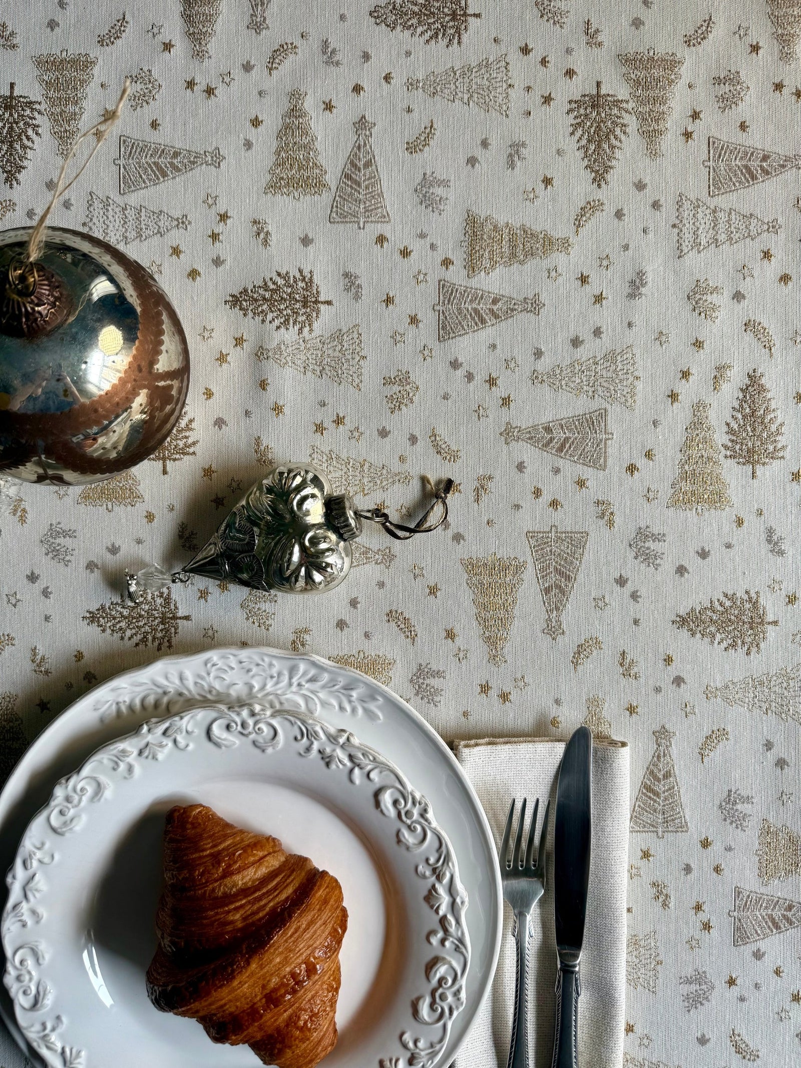 Runde Tischdecke – Golden Forest – Produktansicht 4