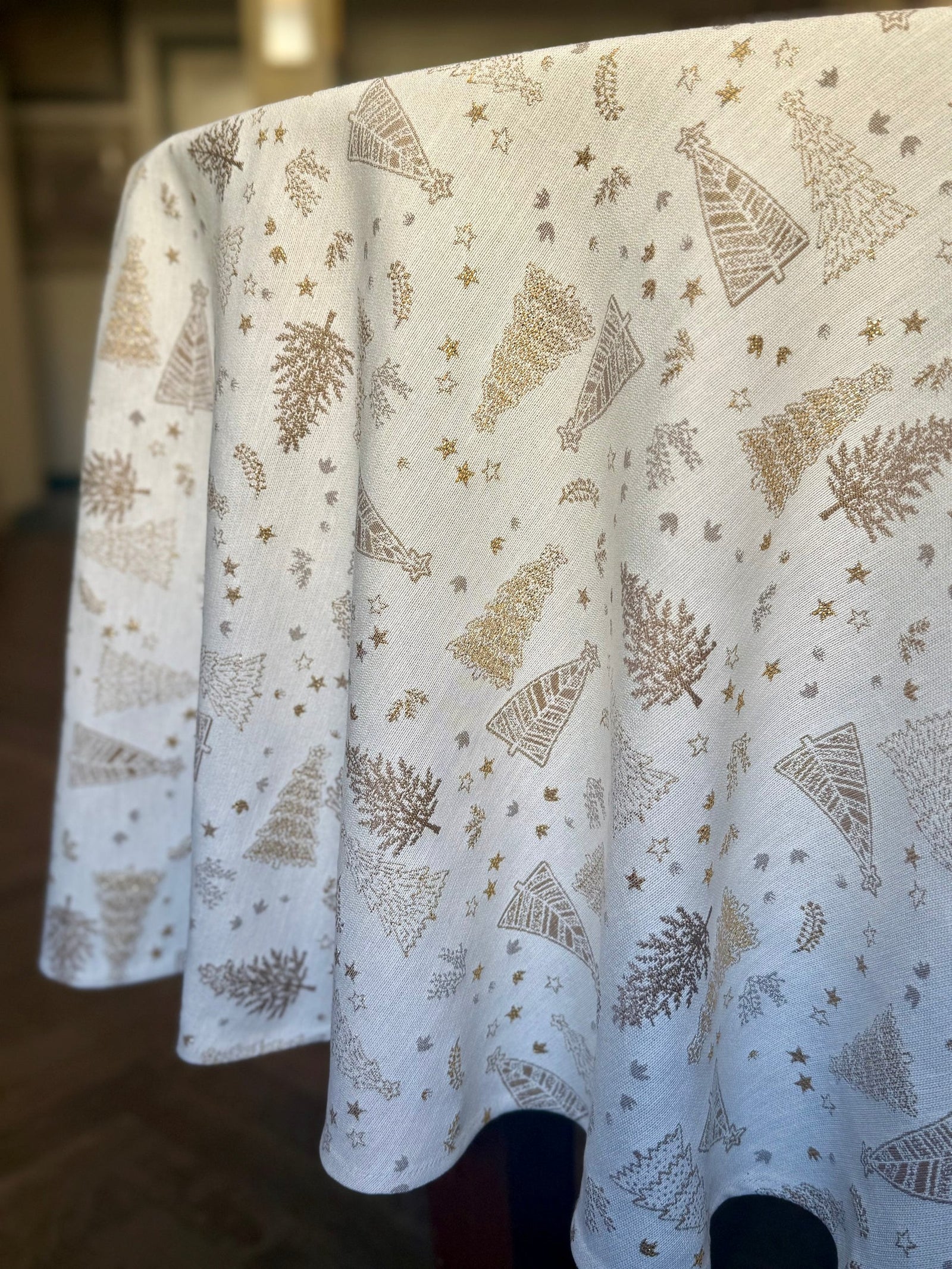 Runde Tischdecke – Golden Forest – Produktansicht 5