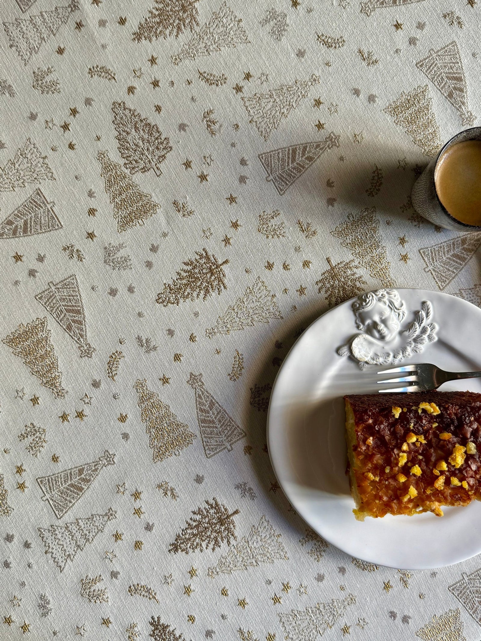 Runde Tischdecke – Golden Forest – Produktansicht 3