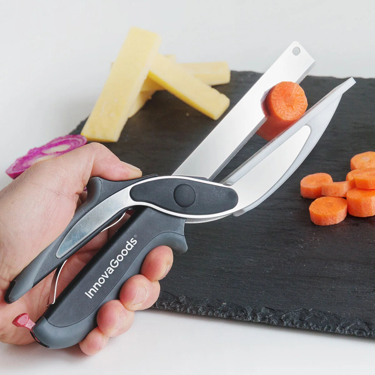 Scherenmesser mit integriertem Mini-Schneidebrett Scible – Produktansicht 2
