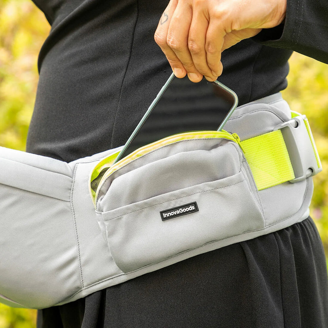 Anpassungsfähige Babytrage mit 2 Taschen Seccaby – Detailansicht 1