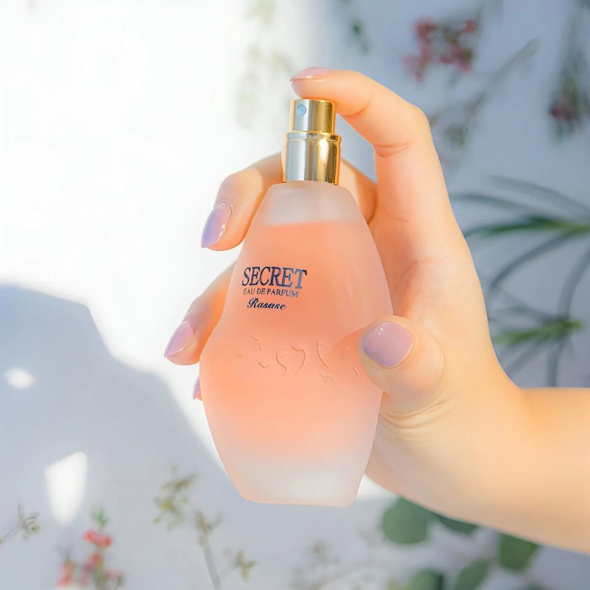 Small Secret Damenparfum – kompaktes Format – Produktansicht 3