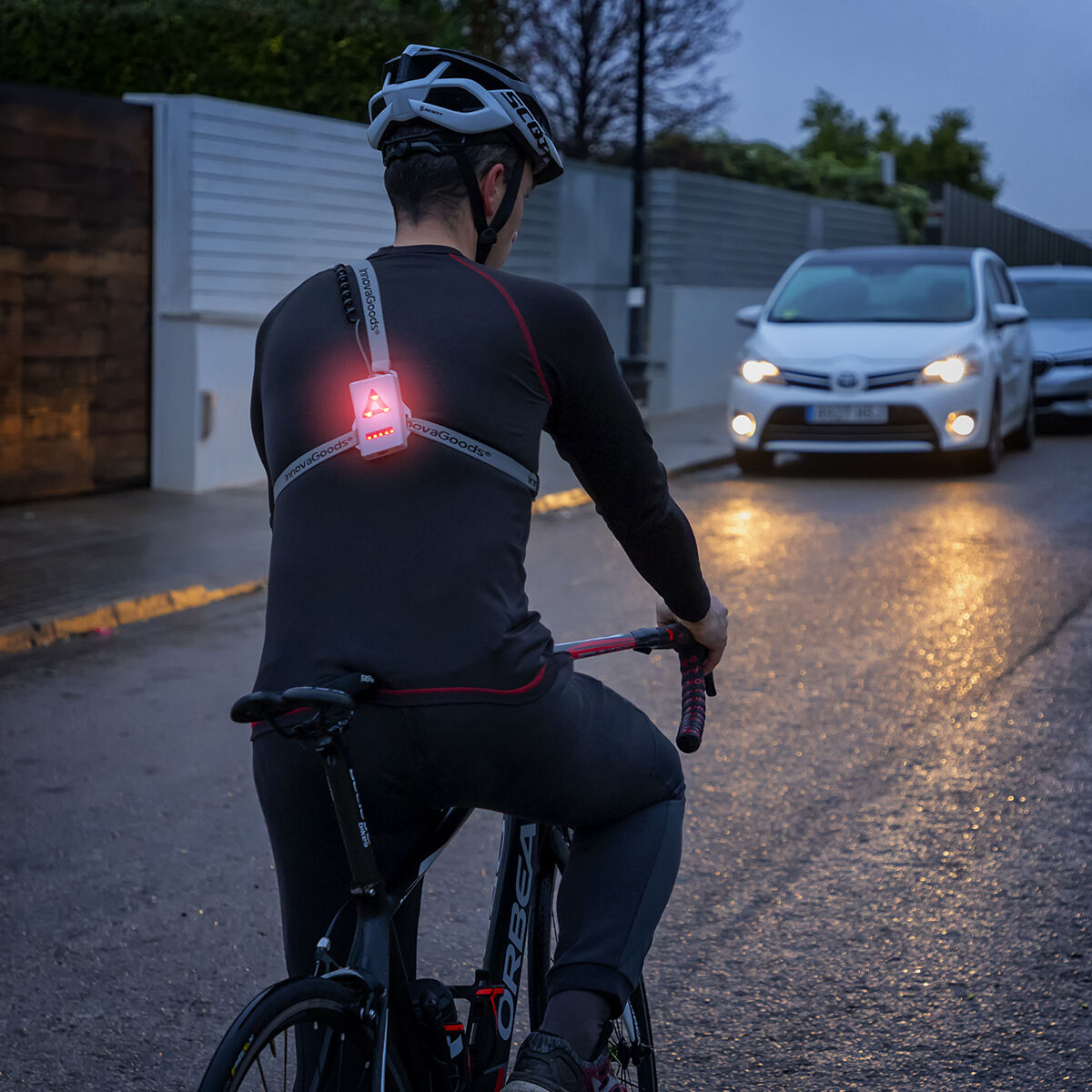 Sportgurt mit LED-Leuchten von InnovaGoods für Sicherheit