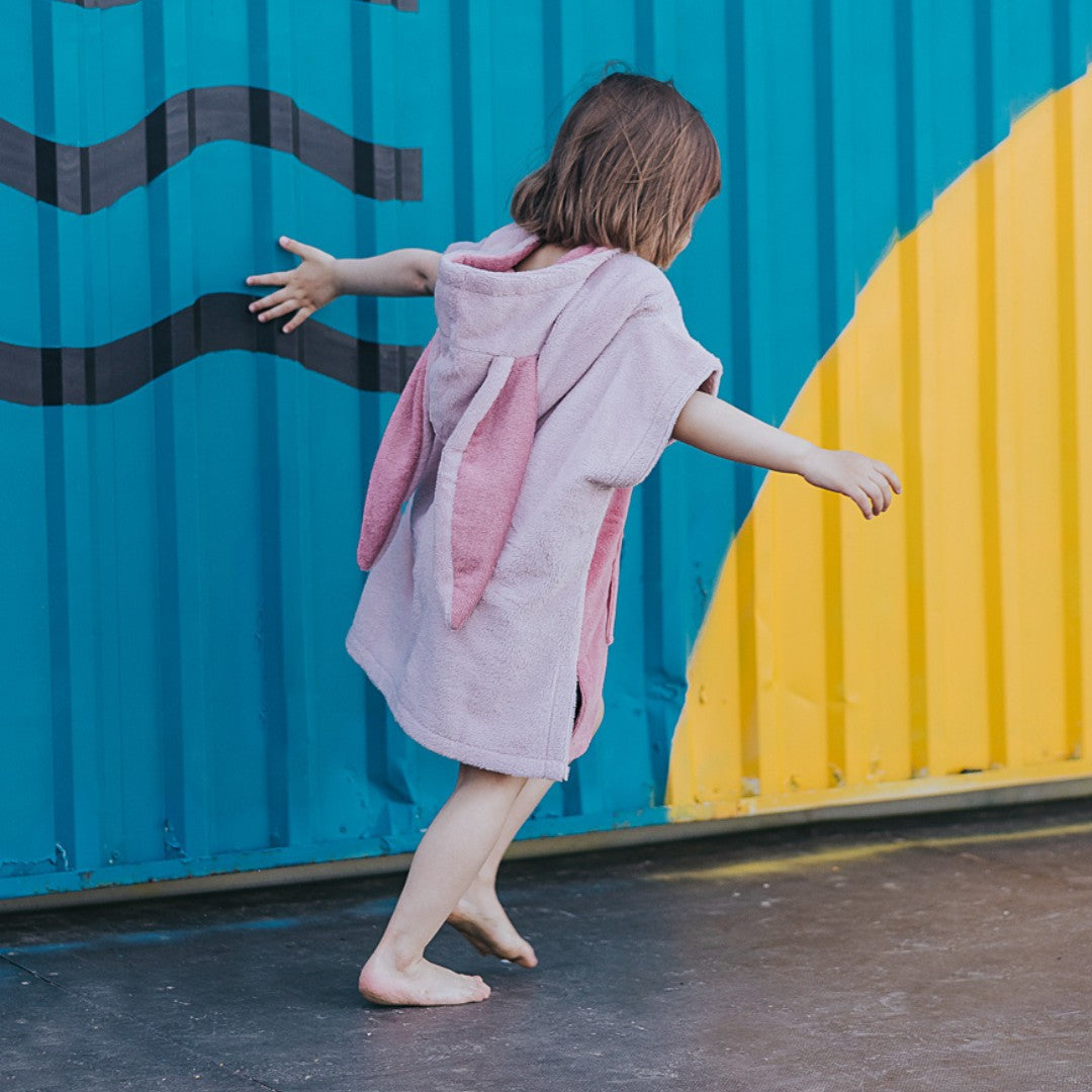 Surfbunny Kinder-Badeponcho – Pink – Produktansicht 3
