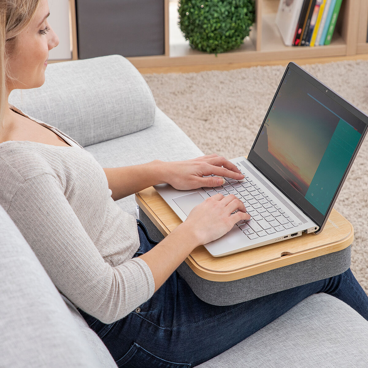 Tragbare Laptop Unterlage Ablagefach Larage InnovaGoods