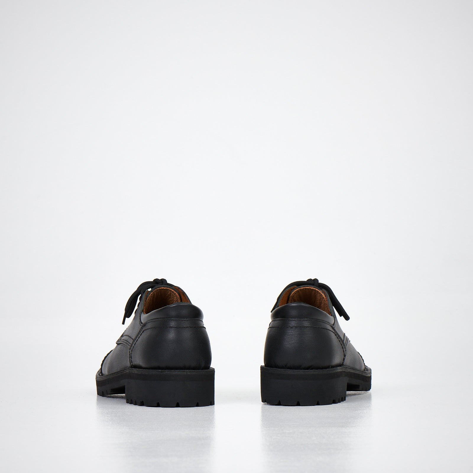 Handgefertigte AIPI Lederschuhe – Produktansicht 2