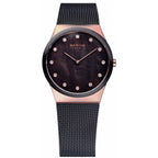 Bering Damenuhr – Elegantes Design in Rosa und Braun