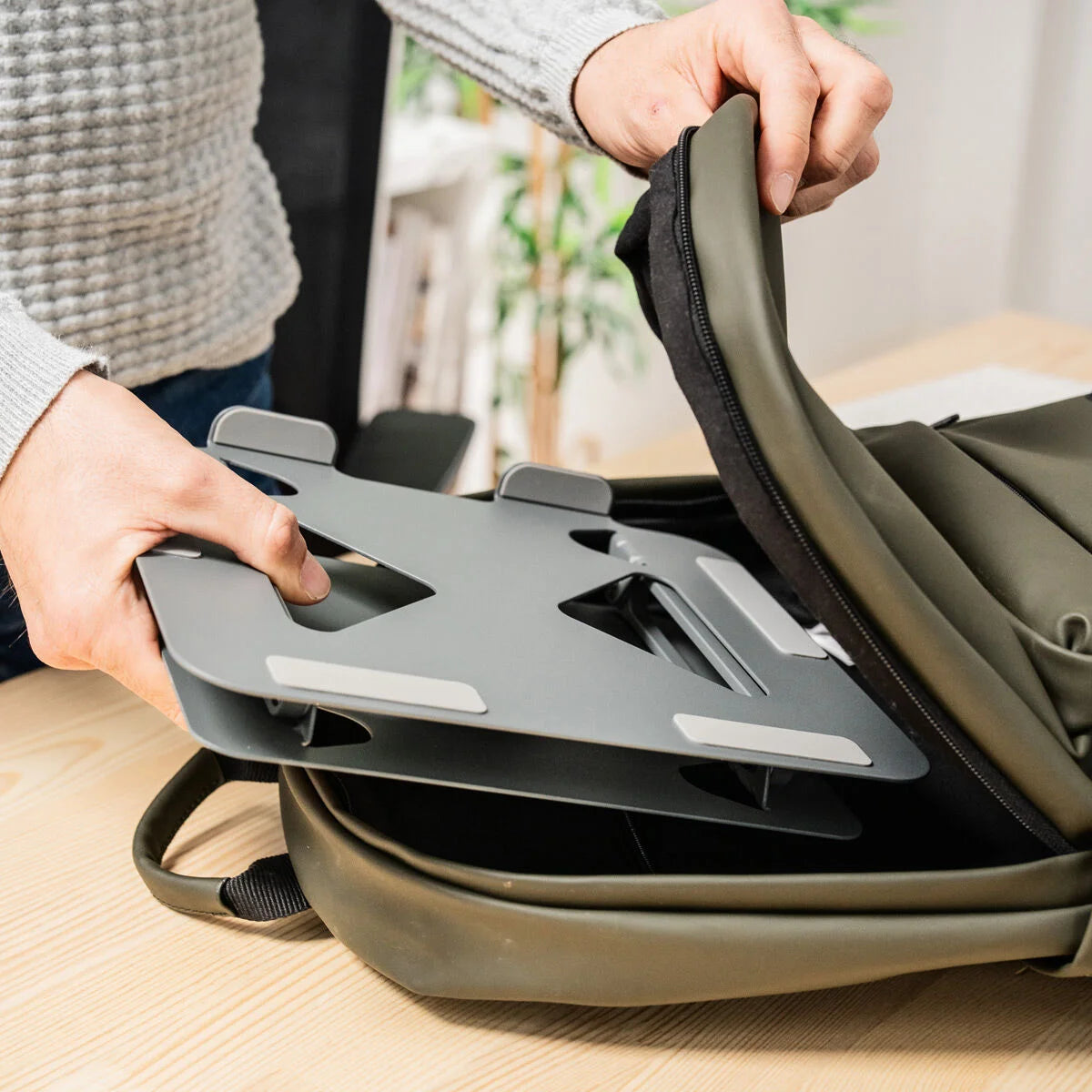 Laptop-Ständer Lastan, klappbar und verstellbar – Produktansicht 4